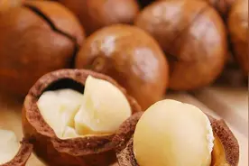 夏威夷果味道好但热量高，怎么吃才能不发胖？答案就在这里了视频封面