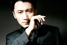 谢霆锋从不化妆，透露保养皮肤的秘密，主持人听完都惊了！