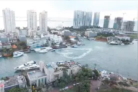 举办亚运会的雅加达，地面每年下沉25厘米，2050年后会被淹没？视频封面
