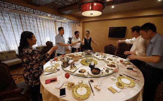 太全了！酒桌饭局上的学问，男人必学，女人必看，受益无穷