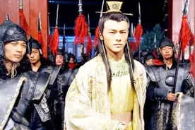 明朝时王爷不得进京，清朝时王爷不得出京，哪种做法更高明？视频封面