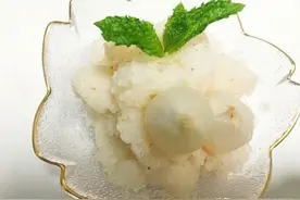 3步就能搞定的荔枝沙冰，甜蜜又解暑，冰凉一夏吧图片