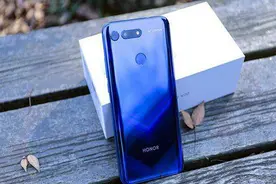 荣耀V20重磅更新，EMUI高达1.06G，建议速更图片