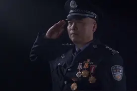 重庆公安英模事迹展播 | 周缙：警队中的“尖刀”力量图片