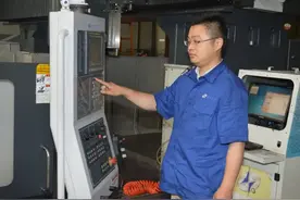 数控大师周璇：从“技校生”到“技术能手”的华丽转身图片
