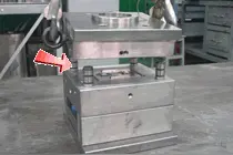 大水口模具组件图片