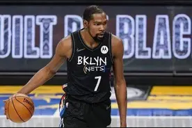 #我惊呆啦！KD评现役最强五人组，库里遭无视，这阵容无敌啦图片