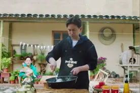 《向往》不是每道菜都出自黄磊之手，妹妹碗里的饭暴露，确有外卖图片