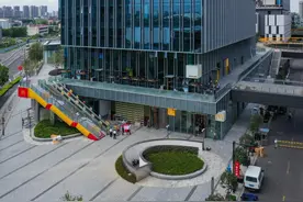 今天，麦当劳中国正式“搬家”！新总部全员移动办公图片