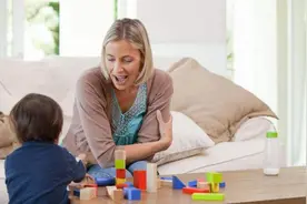 美国心理学家发现：家里玩具越多的孩子，长大后越容易变“笨”图片