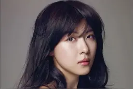 韩国十大性感美女之七，大脸美女河智苑图片