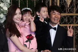 王宝强开豪车带儿子现身不见冯清，前妻马蓉吃火锅滑雪生活惬意图片