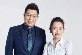 主持人王为念：两段婚姻皆失败，63岁仍未婚，却得一“红颜知己”图片