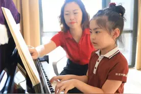 杭州一幼儿园老师晒“天价”工资单，一年工资近30万，还享有编制图片