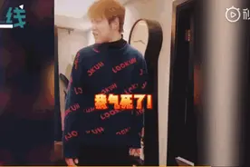 女儿作文只歌颂妈妈，爸爸被气到变形，网友：这小棉袄漏风啊图片