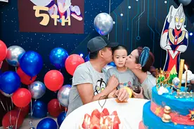 高曙光现任富豪老婆王玲，很有女老板气质，看着就很有涵养图片