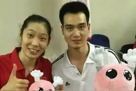 陪练李童隐身，年轻帅气与球员年龄相仿，原因引发猜测图片