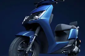 雅迪这款电动车，搭载TTFAR电机，续航122公里，价格不到3800元图片