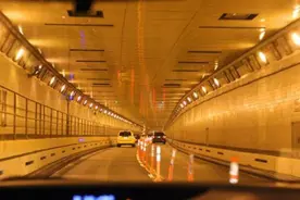 中国神秘工程遭曝光？耗资2600亿将火车开进海里，美国：佩服图片