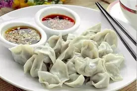 包水饺，别只会用冷水和面，大厨教你这三招，水饺好吃，久煮不烂图片