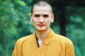 80后高颜值小伙天生佛相：放弃铁饭碗出家为僧，被赞“当代唐僧”图片