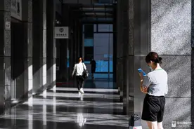 深圳银行人有多卷？学历985，工作886图片