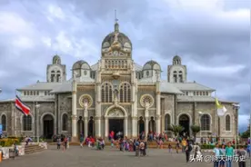世界首个废除军队的国家，21个国家主动提供保护，美国也在其中图片