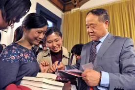 莫言《丰乳肥臀》：描写尺度到底有多大，才会被“监禁”图片