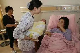 为啥产科会让男医生接生，不怕产妇尴尬吗？真相孕妈要知晓图片