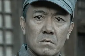 《亮剑》大结局：30年后，李云龙的孩子们回家，跪着哭得像孩子图片