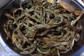 泡干豆角，用冷水泡就错，用2招泡干豆角不夹生，软而不烂有嚼劲图片