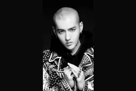 成名“富二代”艺人2021塌房盘点：个个“德行”贫如辣鸡图片