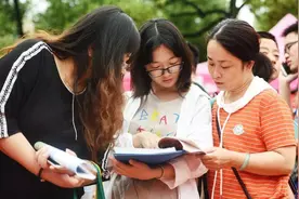 江西教招遇冷，缺额802人，为何“年年招老师，年年缺老师”？图片