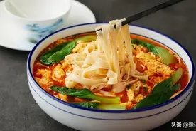 一碗简单的手擀面，是我走不出的乡愁图片