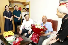 太原万柏林区：杨俊民“七一”前夕开展走访慰问图片