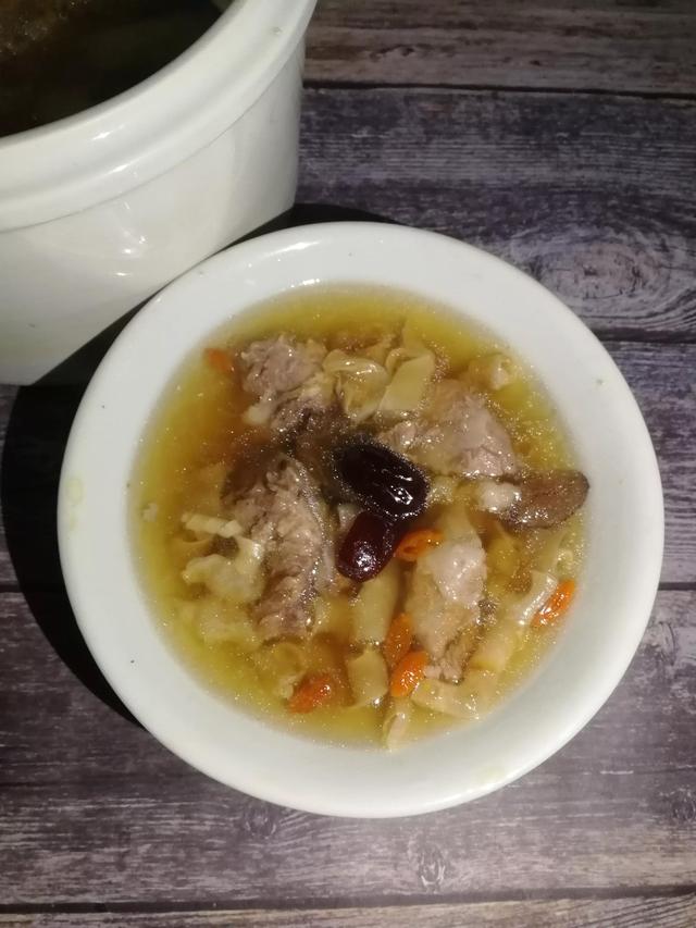 秋季小孩子能喝花胶汤吗 适合秋天喝的花胶汤