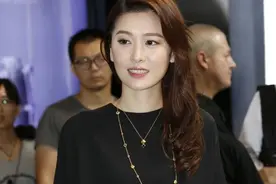 她曾为陈冠希堕胎2次，嫁入豪门后爽快签协议：生5个娃！强悍！图片
