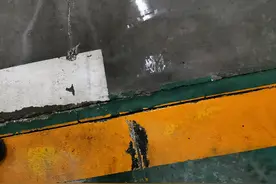 郑州一小区地下车库渗水，小区物业称没有找到漏水点，这水究竟从哪来？图片