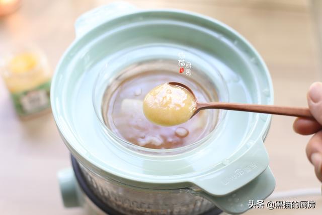 椰子汁炖花胶功效与作用 2026年椰子汁炖花胶功效与作用是什么