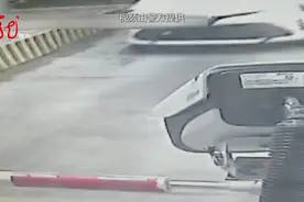 亏不亏？因兜里钱不够，无牌车高速闯杆逃费！结果，罚款又拘留图片