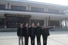 我和老排长分别在湖南岳阳，但愿来日再相逢，我们永远都年轻图片