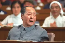 1973年中共十大结束，主席宣布散会未离开：你们不走，我也不好走图片