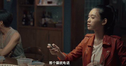 没有人能笑着从爱人手机里走出来《来电狂响》说出隐藏的秘密