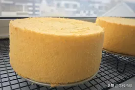 4个鸡蛋做2个满模6寸威风蛋糕，口感松软细腻，我家常吃的配方图片