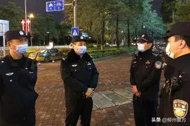 120余人次警力出动，柳州城中警方严查数十家休闲娱乐场所，多家被下达限期责令整改通知书~图片