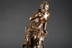 欧洲古董雕塑欣赏：1860年法国雕塑家原作《贝壳喝水的女子》图片