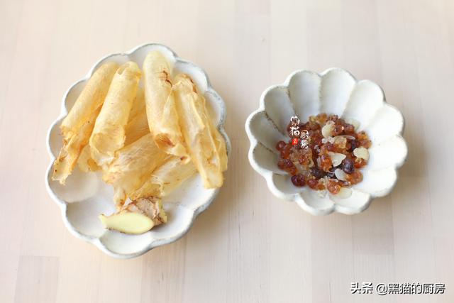 花胶银耳百合炖牛奶 2025年百合银耳花胶牛奶可以一起煮吗