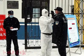 哈市各区“一把手”分别体验复课“一日流程”，进一步夯实防控措施图片