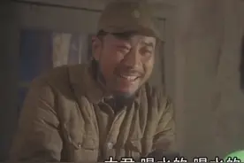 六位铁道游击队王强饰演者，李雪健略胜范伟，不知名演员最像图片