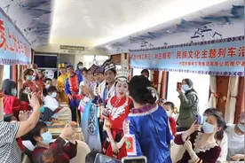 “壮族三月三”假期 广西铁路加开或重联动车331趟次图片